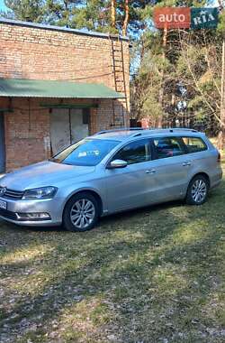 Универсал Volkswagen Passat 2011 в 
