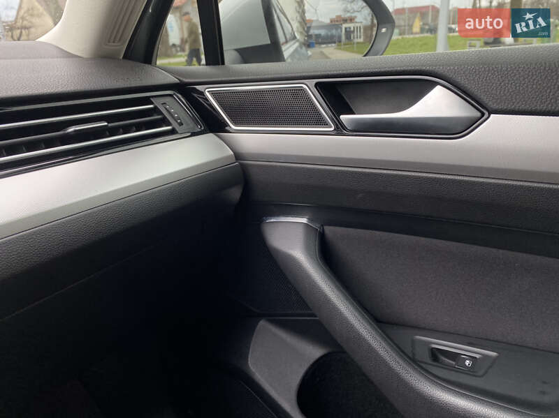 Универсал Volkswagen Passat 2018 в Мукачево