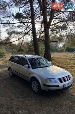 Универсал Volkswagen Passat 2002 в 
