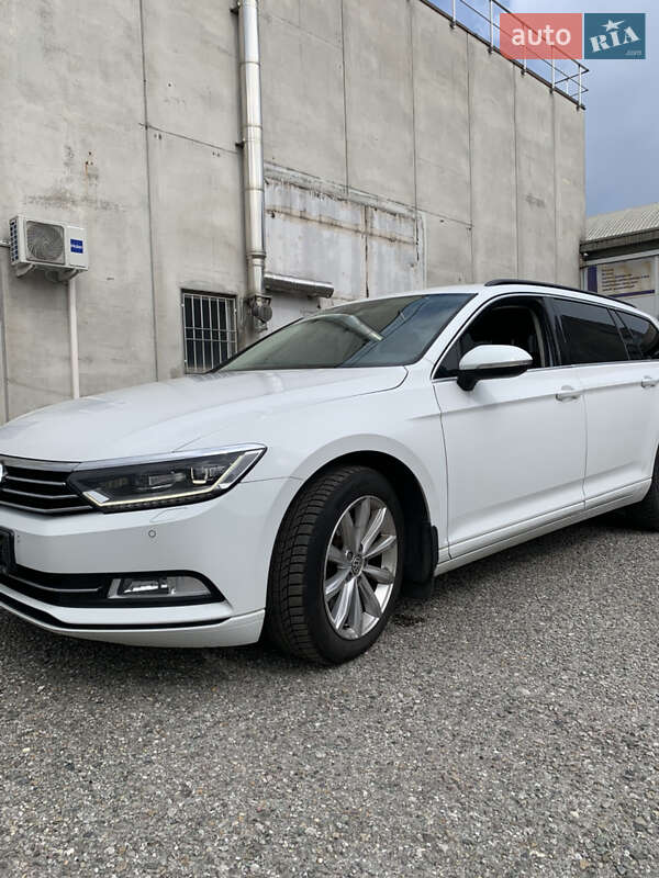 Универсал Volkswagen Passat 2017 в Киеве фото 8 Универсал Volkswagen Passat 2017 в Киеве