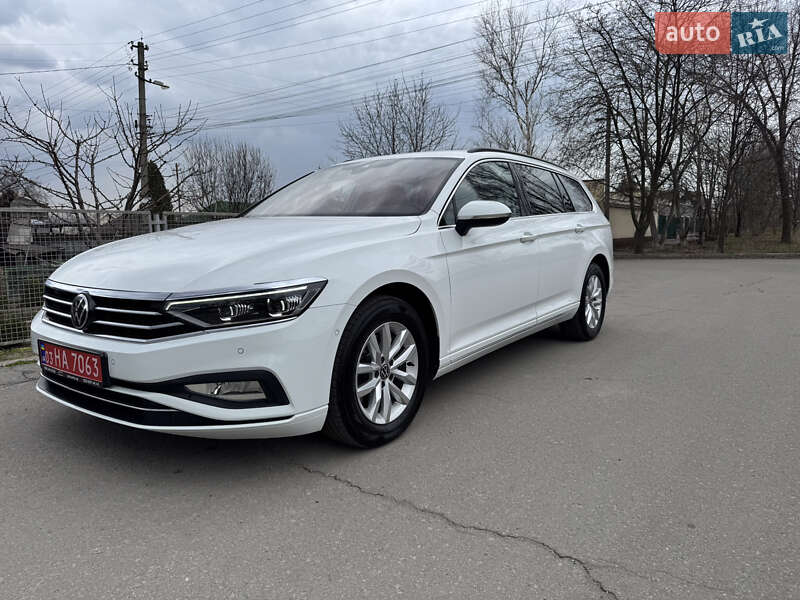Універсал Volkswagen Passat 2021 в 