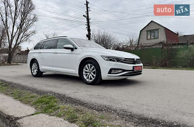 Универсал Volkswagen Passat 2021 в Запорожье