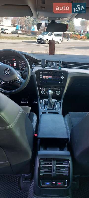 Универсал Volkswagen Passat 2017 в Вишневом