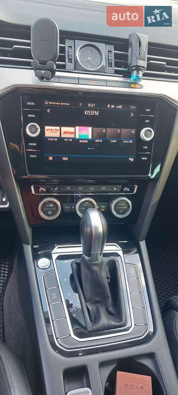 Универсал Volkswagen Passat 2017 в Вишневом