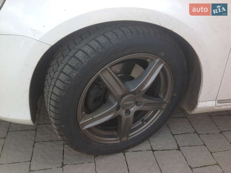 Седан Volkswagen Passat 2013 в Луцке