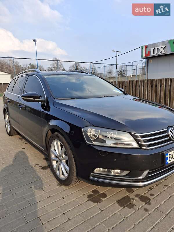 Универсал Volkswagen Passat 2011 в Львове