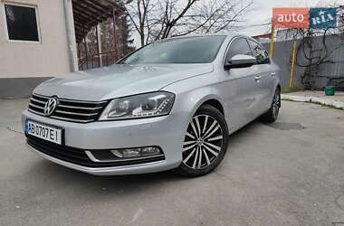 Седан Volkswagen Passat 2011 в 