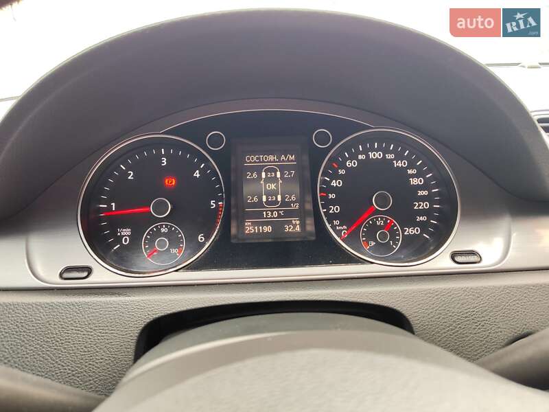 Седан Volkswagen Passat 2011 в Виннице