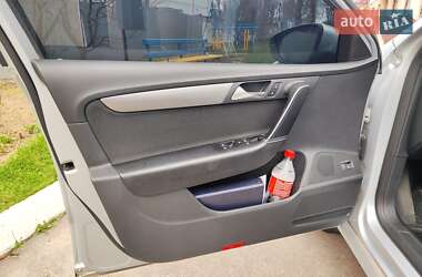 Седан Volkswagen Passat 2011 в 
