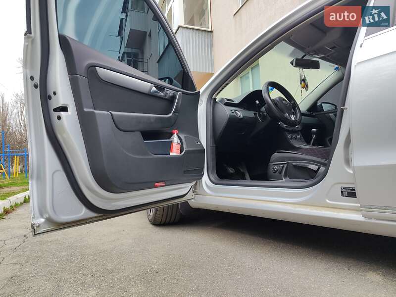 Седан Volkswagen Passat 2011 в Виннице