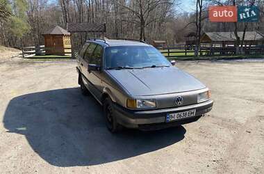 Універсал Volkswagen Passat 1993 в 