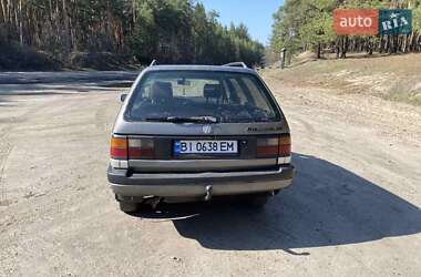 Універсал Volkswagen Passat 1993 в 