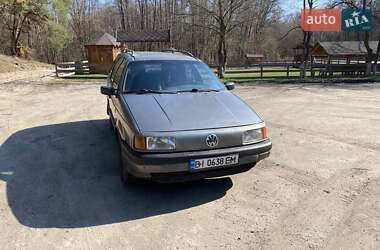 Універсал Volkswagen Passat 1993 в 