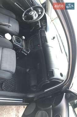 Седан Volkswagen Passat 2003 в 