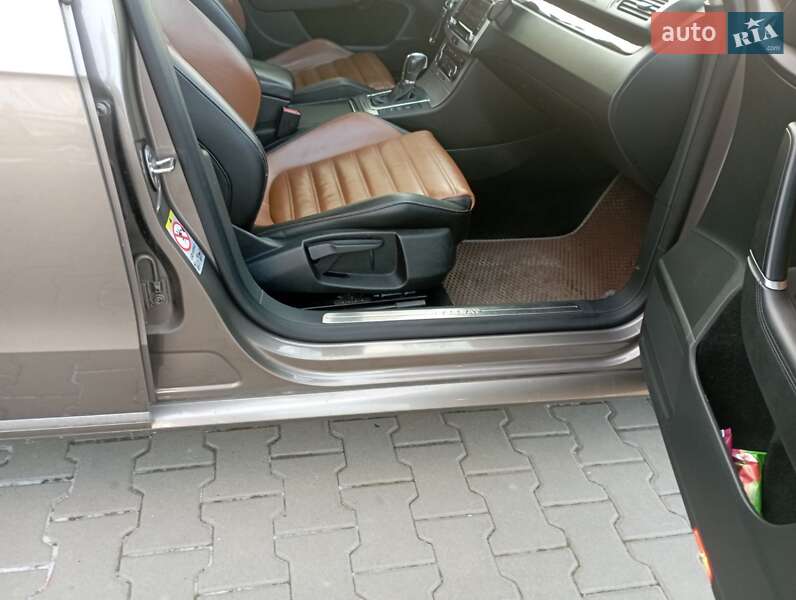 Универсал Volkswagen Passat 2011 в Львове