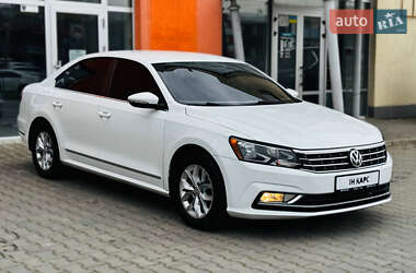 Седан Volkswagen Passat 2016 в Одессе