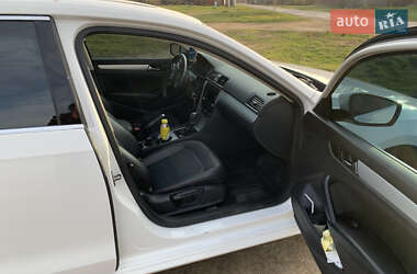 Седан Volkswagen Passat 2013 в 