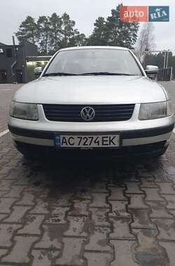 Седан Volkswagen Passat 1999 в 