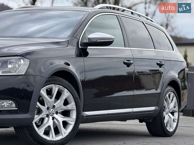 Универсал Volkswagen Passat 2012 в Хусте