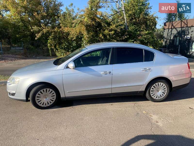 Седан Volkswagen Passat 2009 в Києві