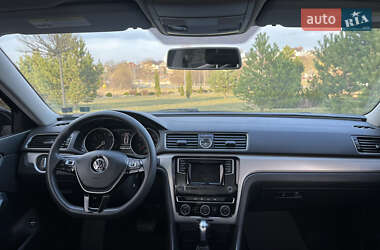 Седан Volkswagen Passat 2015 в 