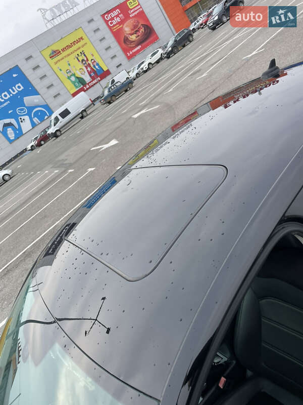 Седан Volkswagen Passat 2012 в Черновцах