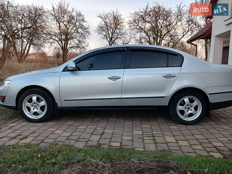 Седан Volkswagen Passat 2005 в 