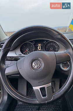 Универсал Volkswagen Passat 2011 в 