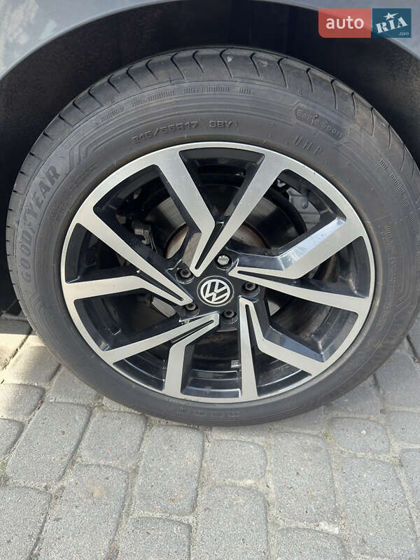 Универсал Volkswagen Passat 2017 в Львове