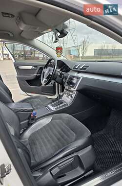 Седан Volkswagen Passat 2014 в 