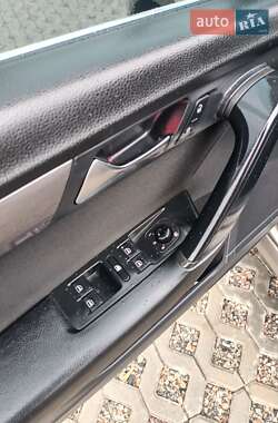 Седан Volkswagen Passat 2011 в 