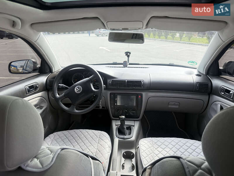 Универсал Volkswagen Passat 2002 в Хмельнике