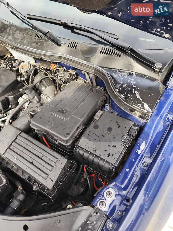 Универсал Volkswagen Passat 2006 в Староконстантинове