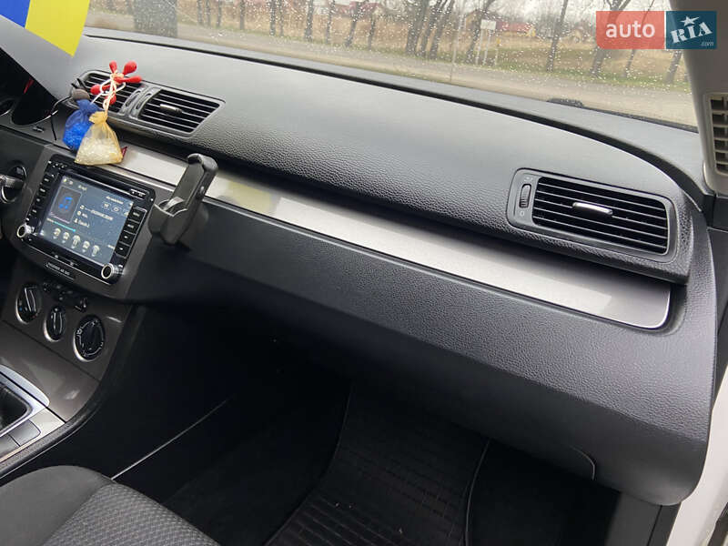 Универсал Volkswagen Passat 2008 в Самборе