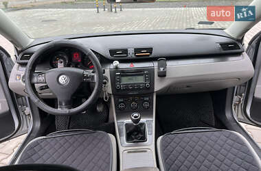Седан Volkswagen Passat 2005 в 