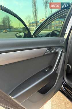 Седан Volkswagen Passat 2011 в 