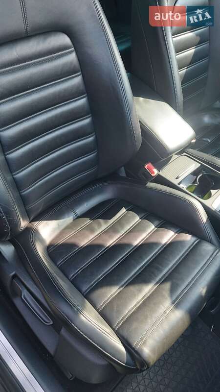 Универсал Volkswagen Passat 2013 в Черкассах