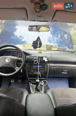 Седан Volkswagen Passat 2003 в 