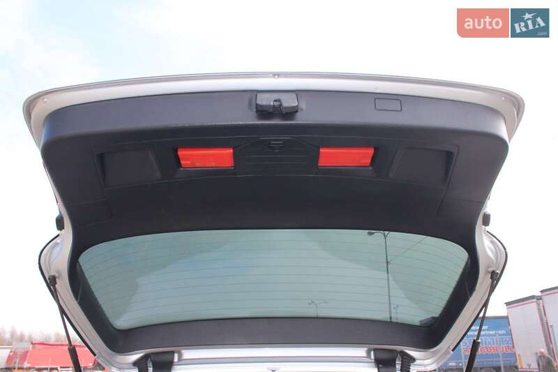 Универсал Volkswagen Passat 2012 в Львове
