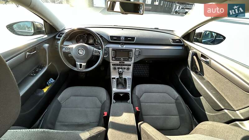 Универсал Volkswagen Passat 2013 в Киеве