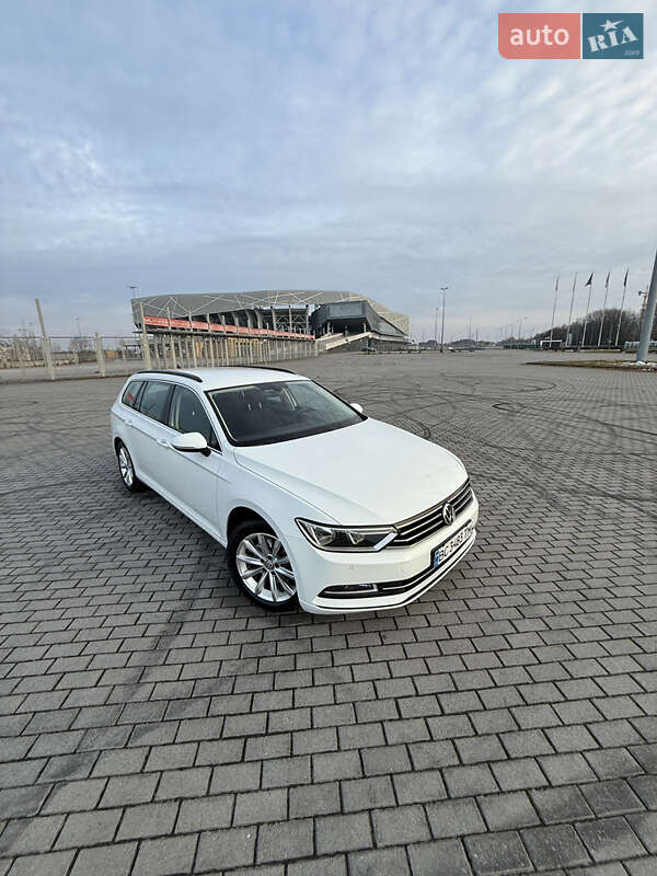 Универсал Volkswagen Passat 2018 в Львове