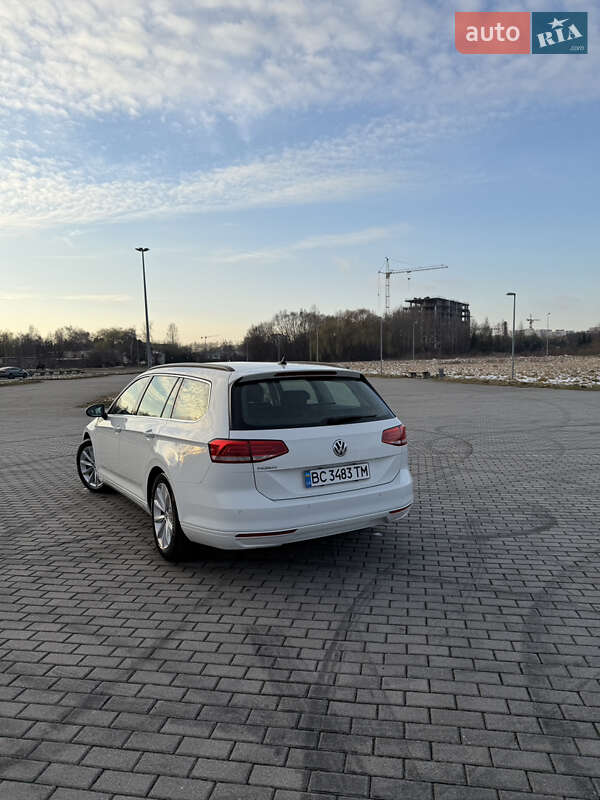 Универсал Volkswagen Passat 2018 в Львове