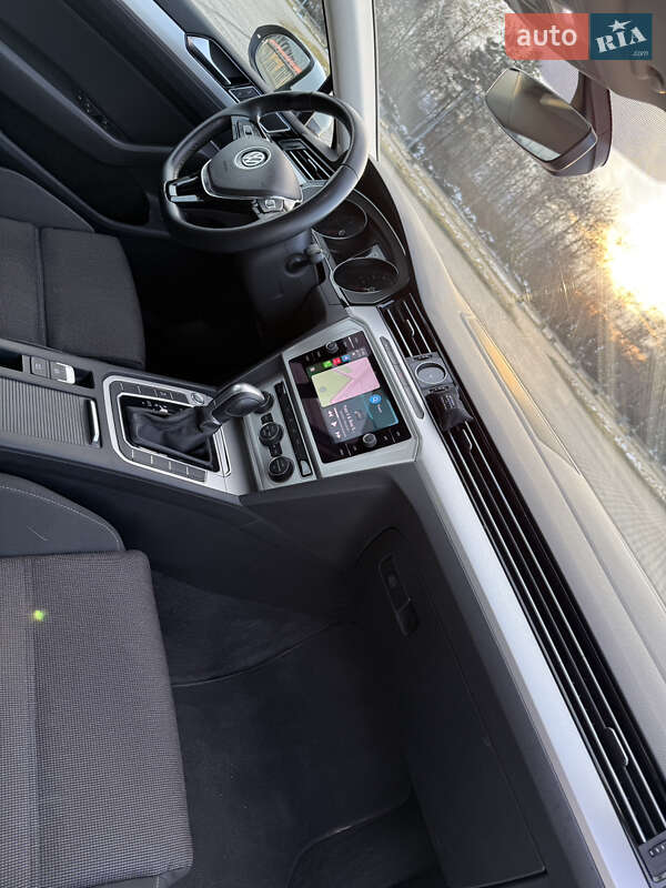 Универсал Volkswagen Passat 2018 в Львове