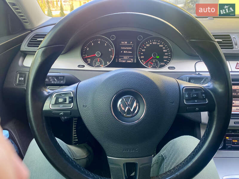 Универсал Volkswagen Passat 2010 в Луцке