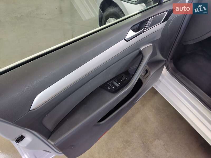 Универсал Volkswagen Passat 2017 в Ковеле