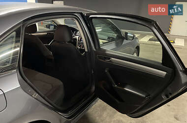 Седан Volkswagen Passat 2018 в 