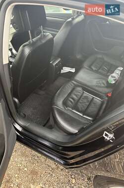 Седан Volkswagen Passat 2011 в 