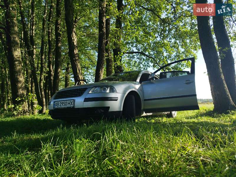 Седан Volkswagen Passat 2003 в Виннице