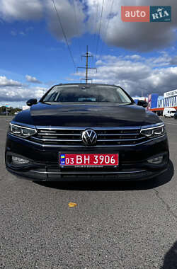 Універсал Volkswagen Passat 2020 в Луцьку