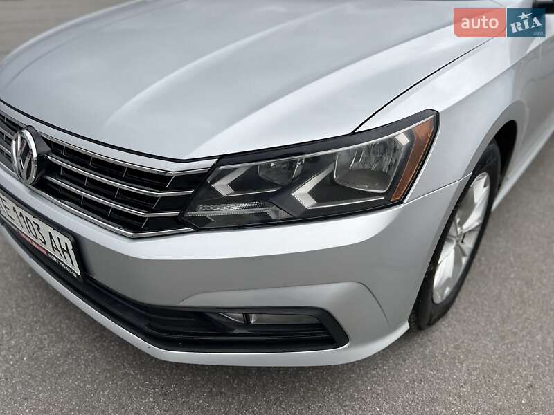 Седан Volkswagen Passat 2016 в Хмельницькому